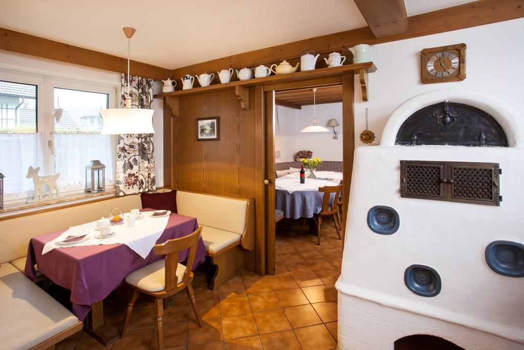 Gaestehaus Sunkler โกลลิง อันแดร์ ซัลซาค ภายนอก รูปภาพ